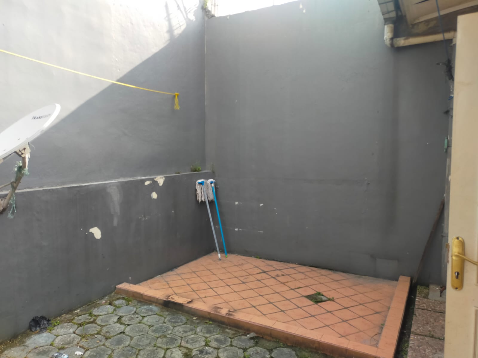 Rumah Di Sewakan di Cluster Catalonia Deltamas